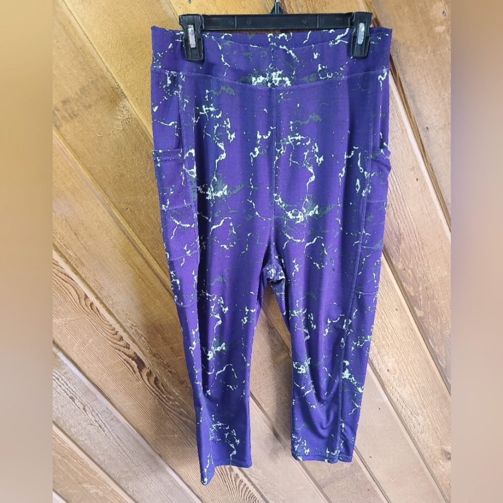 Pop Fit 2XL Purple high rise capri length workout leggings with pockets